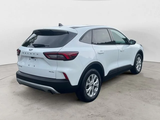 Used 2025 White Ford Active image 5