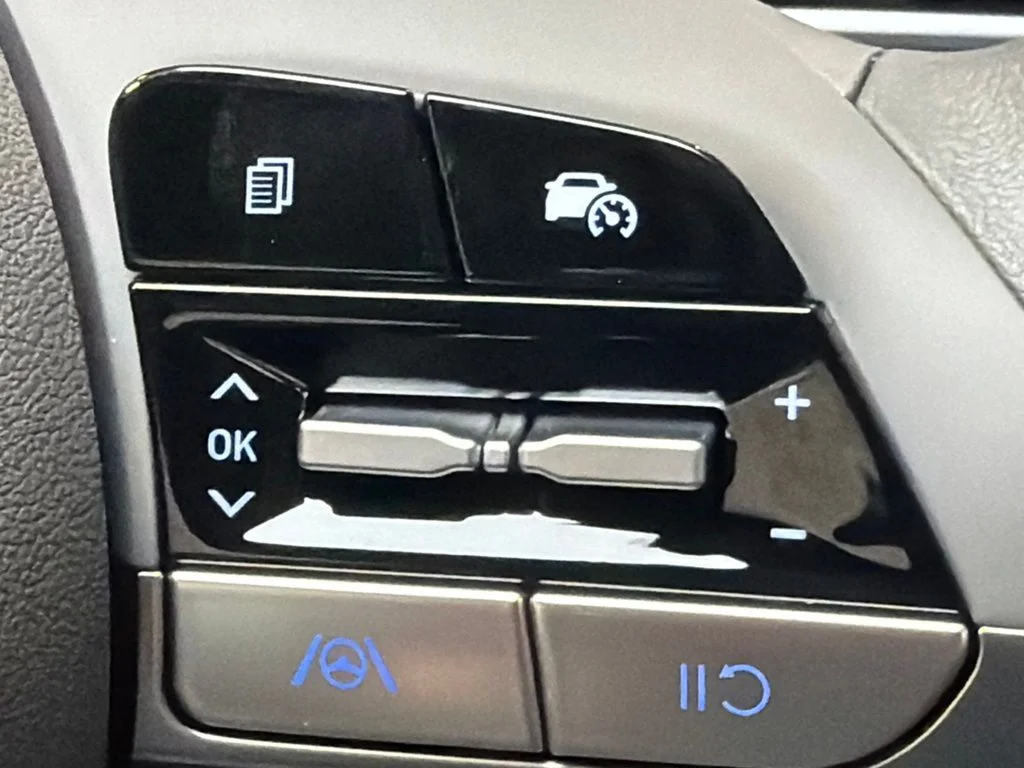 New 2026 Amazon Gray Hyundai SE image 19