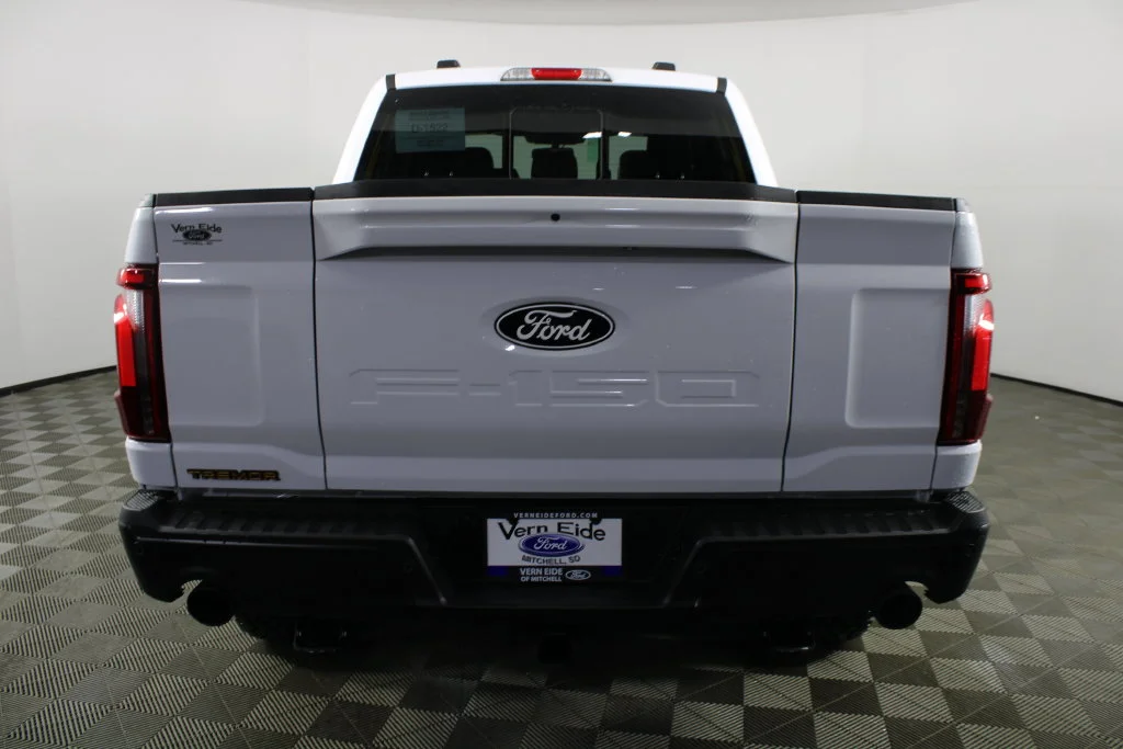 New 2026 Oxford White Ford Tremor image 6