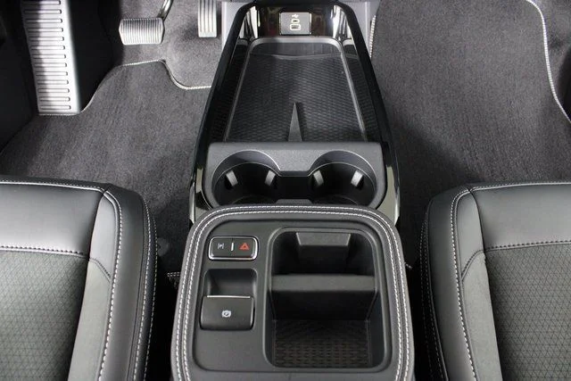 2025 Ford Mustang Mach-E GT - Photo 28