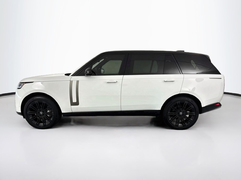 Used 2025 White Land Rover SE image 8