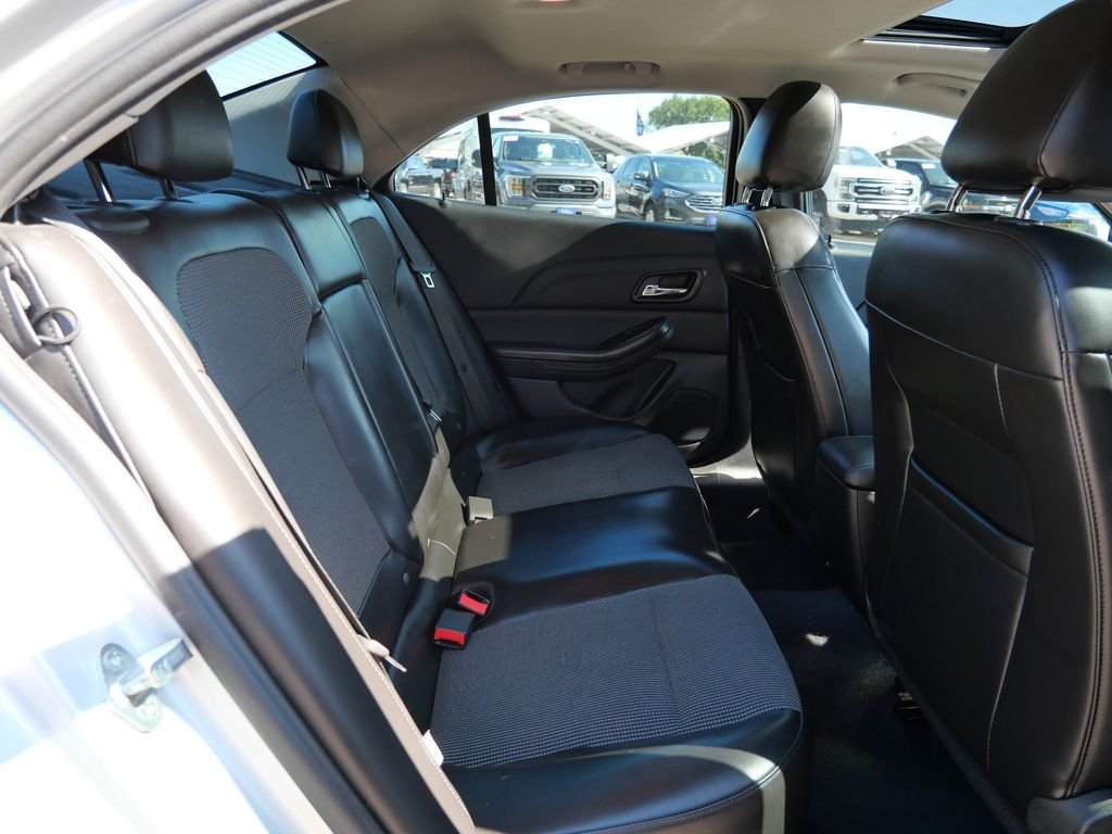 Used 2014 Silver Chevrolet LT image 14
