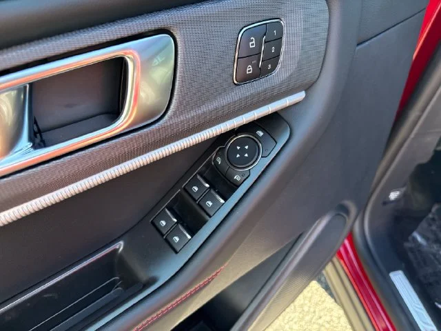2026 Ford Explorer ST-Line - Photo 19