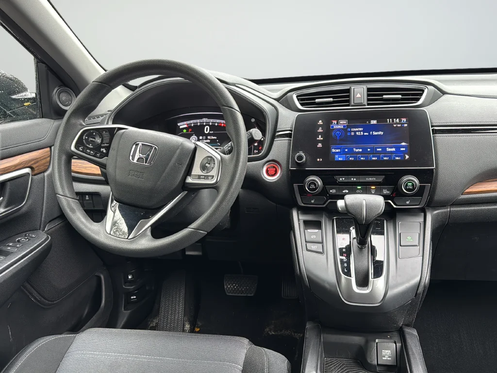 Used 2018  Honda EX image 11