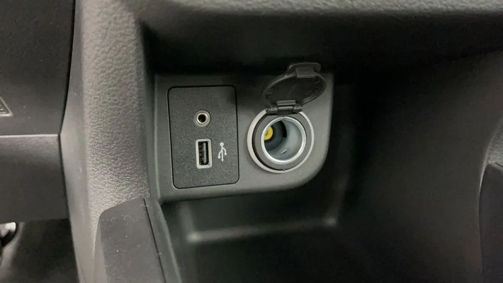 2025 Nissan KICKS PLAY Base - Photo 19