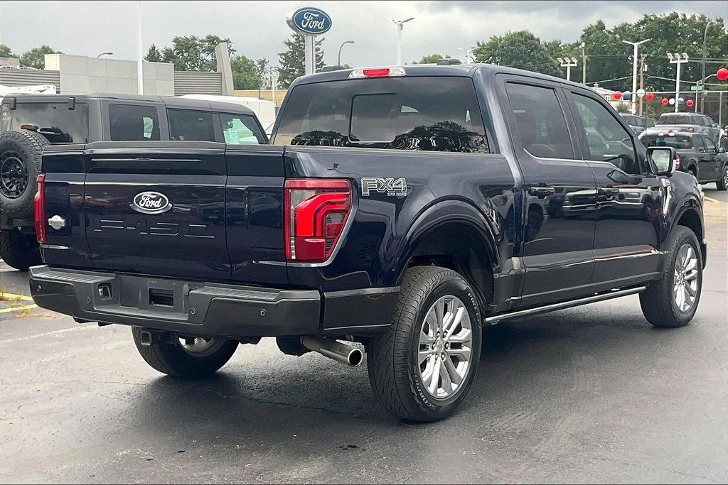 Used 2024 Blue Ford King Ranch image 12