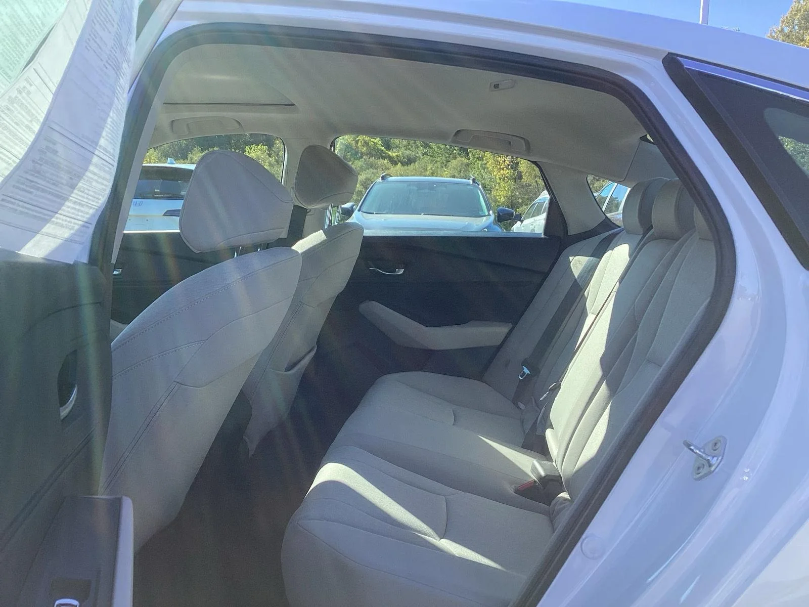 Used 2023 Platinum White Pearl Honda EX image 23