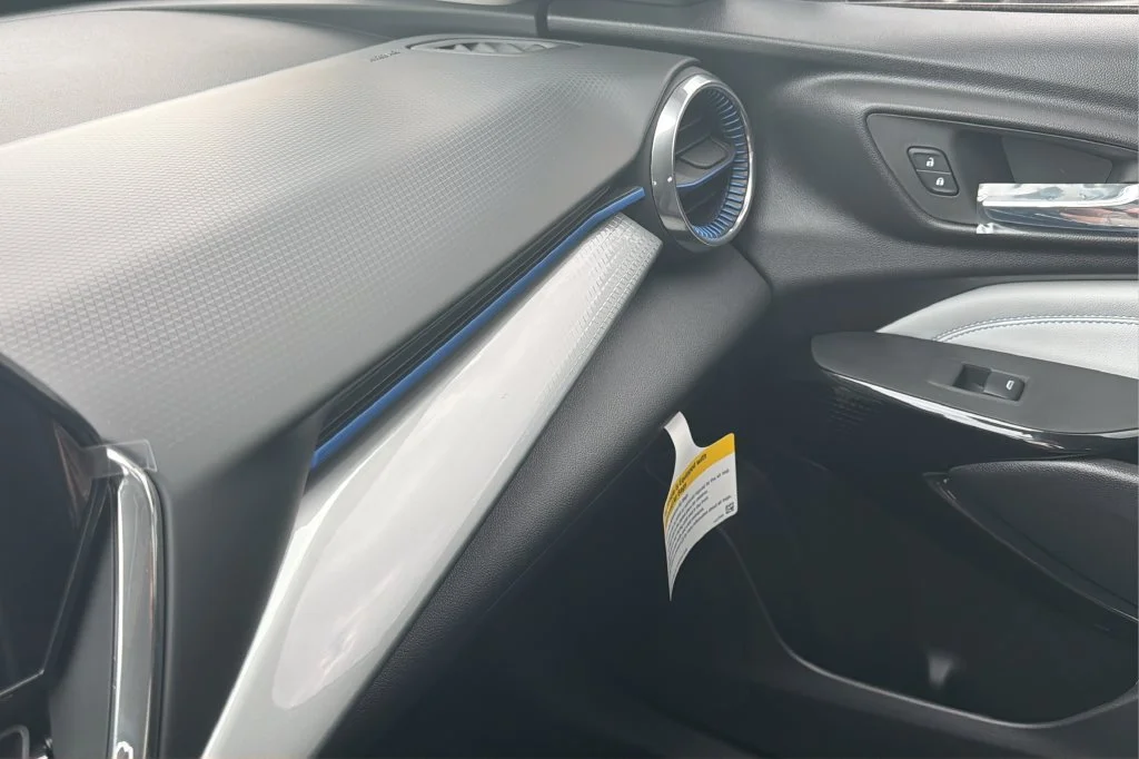 New 2026 Summit White Chevrolet LT image 29
