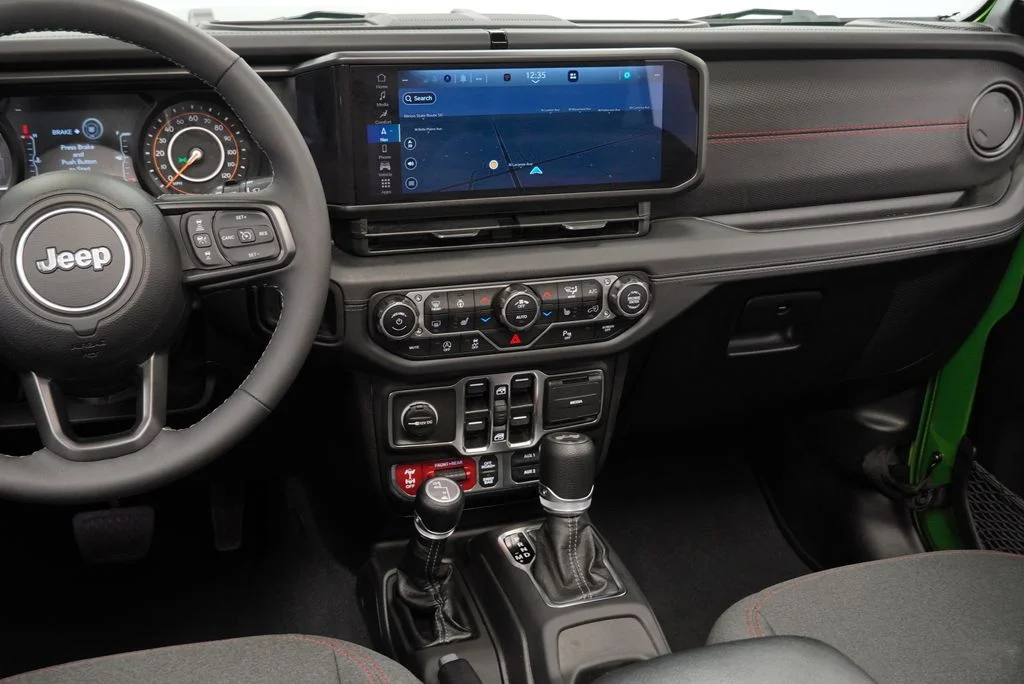 Used 2025  Jeep Rubicon X-Treme Recon image 23