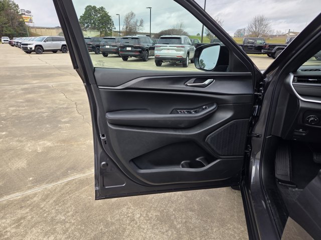 New 2025 Baltic Gray Metallic Clear-Coat Exterior Paint Jeep Altitude X image 11