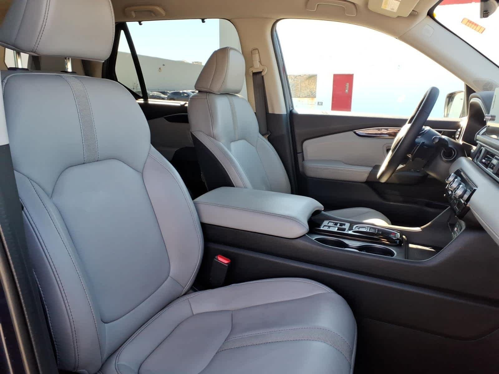 2025 Honda Pilot EX-L - Photo 24