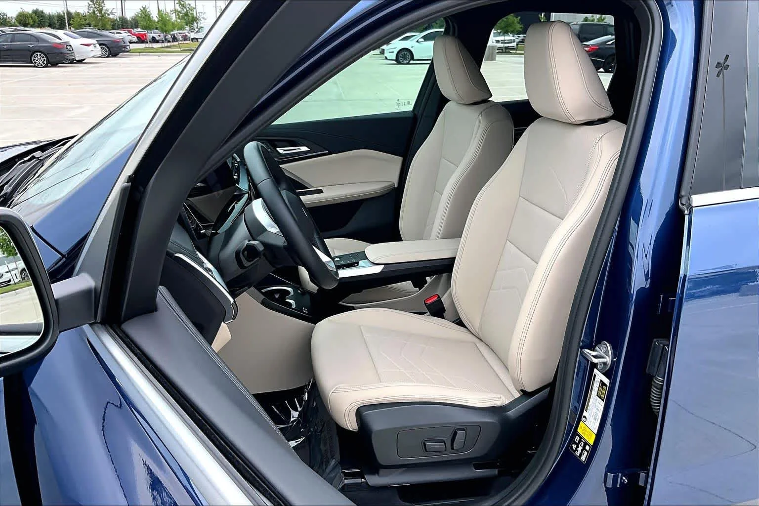 Used 2023 Phytonic Blue Metallic BMW xDrive28i image 8