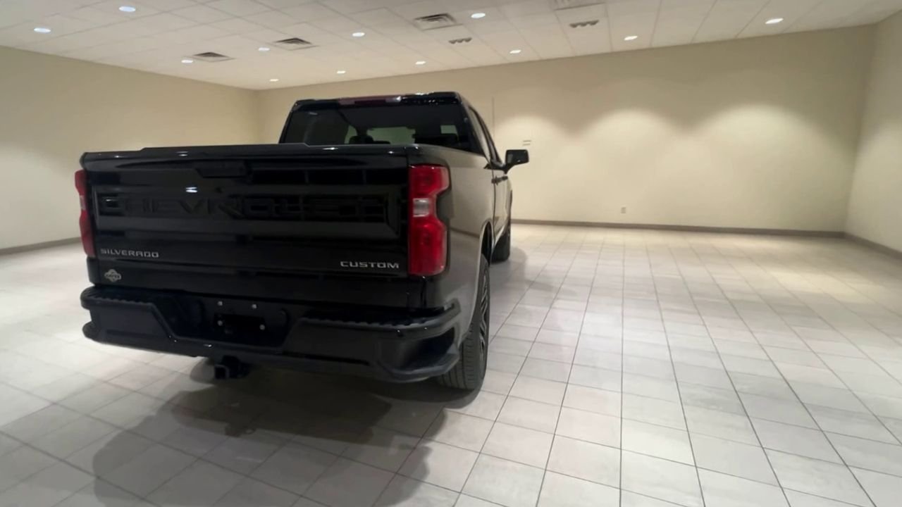 2025 Chevrolet Silverado 1500 Custom - Photo 38