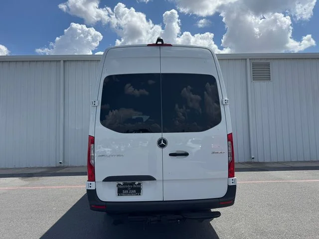 New 2026  Mercedes-Benz Crew 170 WB image 13