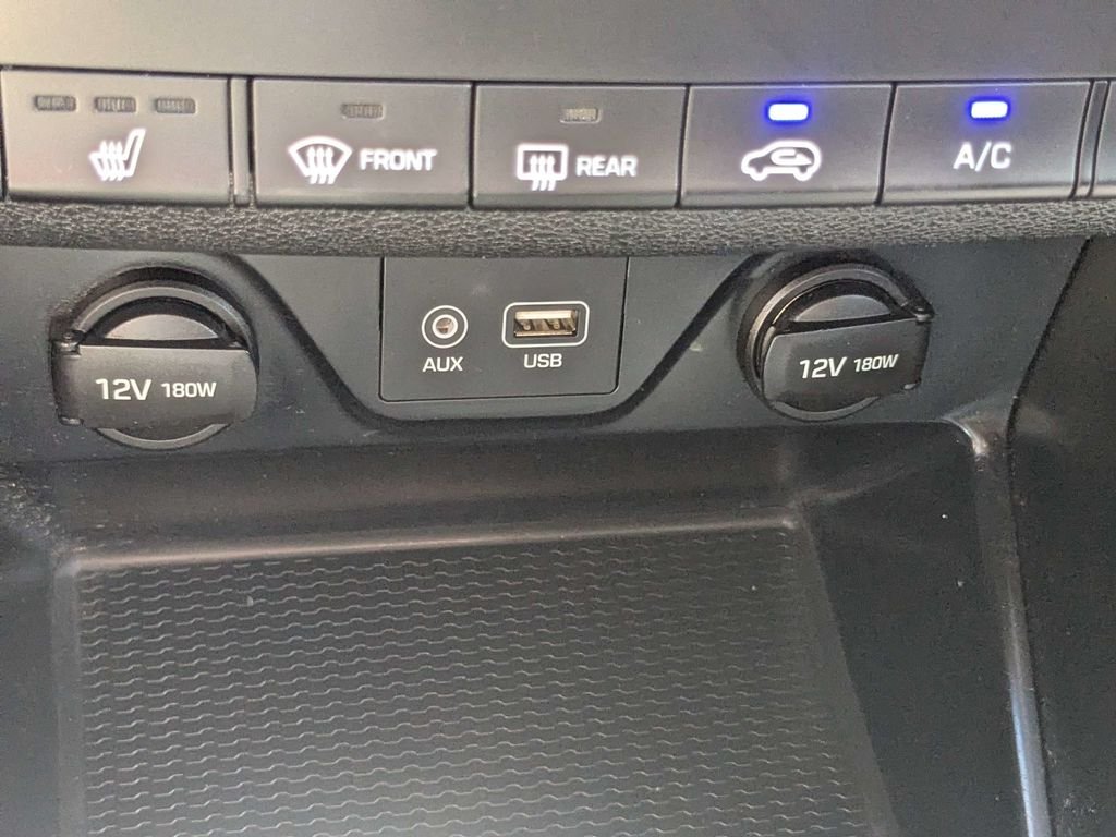Used 2020 Blue Hyundai Value image 28