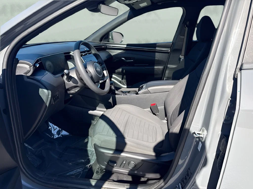 Used 2022 Gray Hyundai SEL image 9
