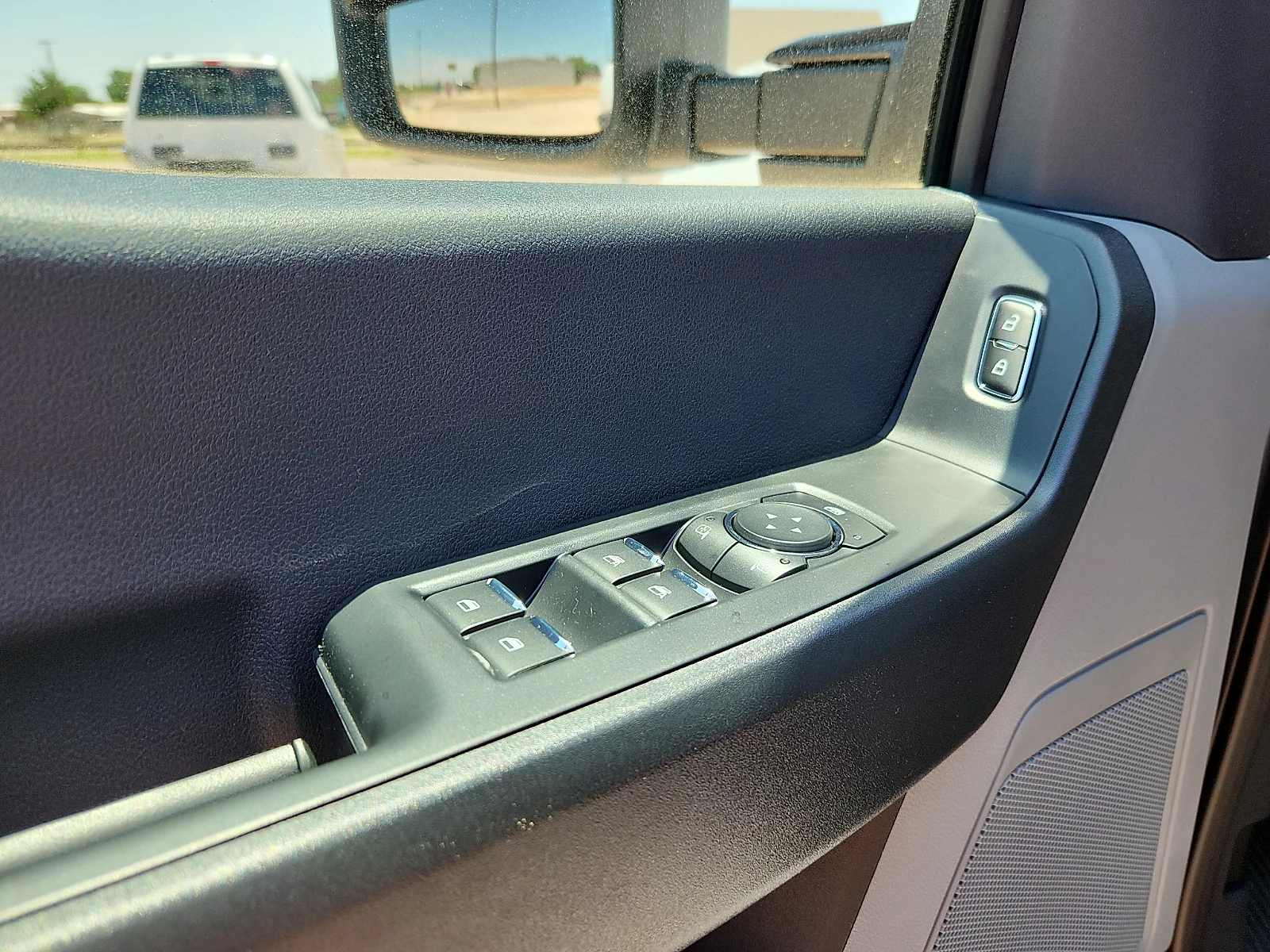 New 2026 Oxford White Ford F-350® XL image 14