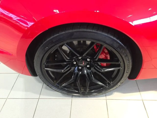 Used 2025 Red Chevrolet Z06 image 9