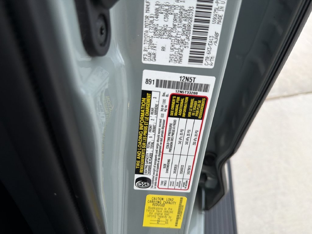 2024 Toyota Tundra Limited - Photo 36