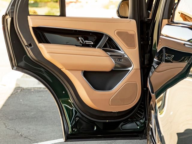 Certified Used 2025 British Racing Green SV Bespoke Ultra Met Gloss Land Rover SE image 24