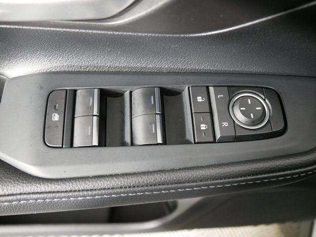 Used 2024 Wind Chill Pearl Toyota XLE image 28