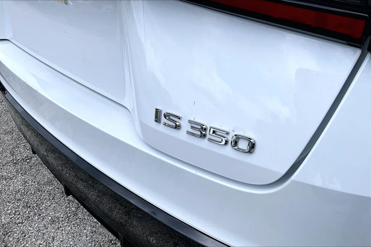 Used 2024 Ultra White Lexus F SPORT Design image 10