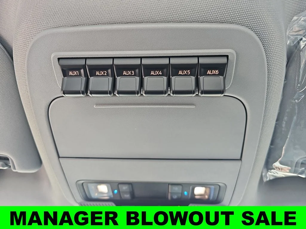 New 2026 Oxford White Ford F-350® XL image 30