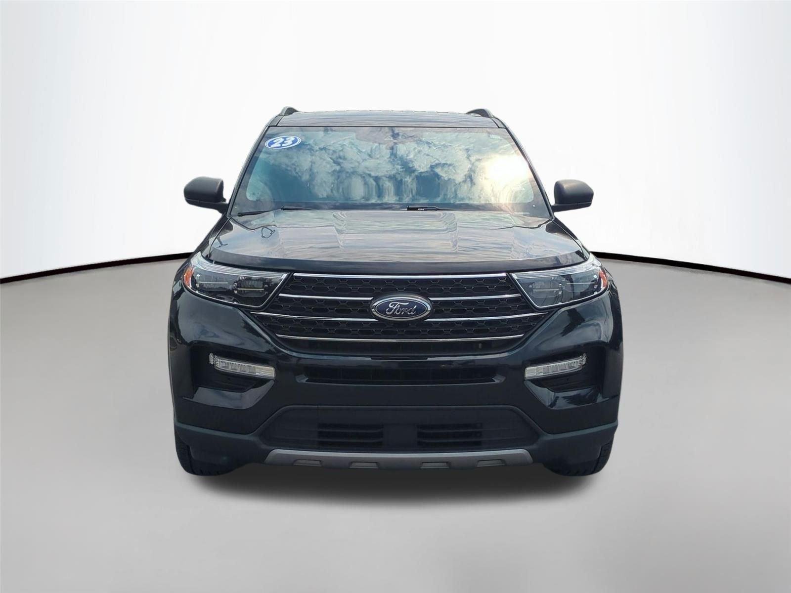 Used 2023 Agate Black Metallic Ford XLT image 8