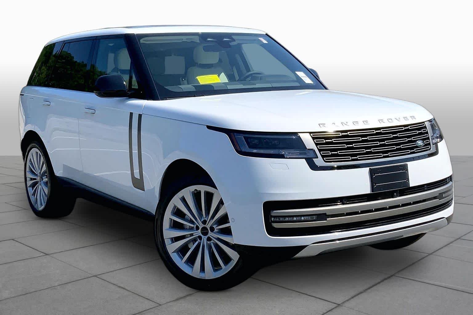 New 2026 Fuji White Land Rover SE image 15