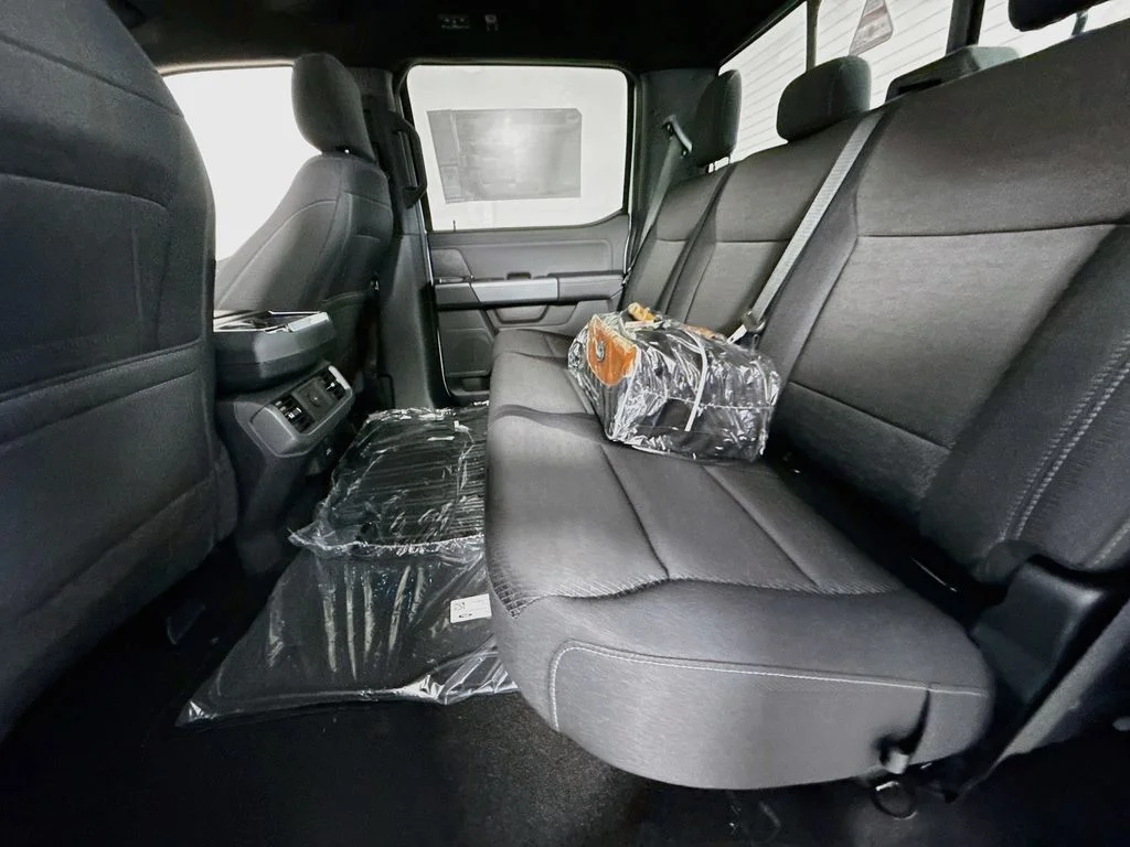 New 2026 Oxford White Ford XLT image 24