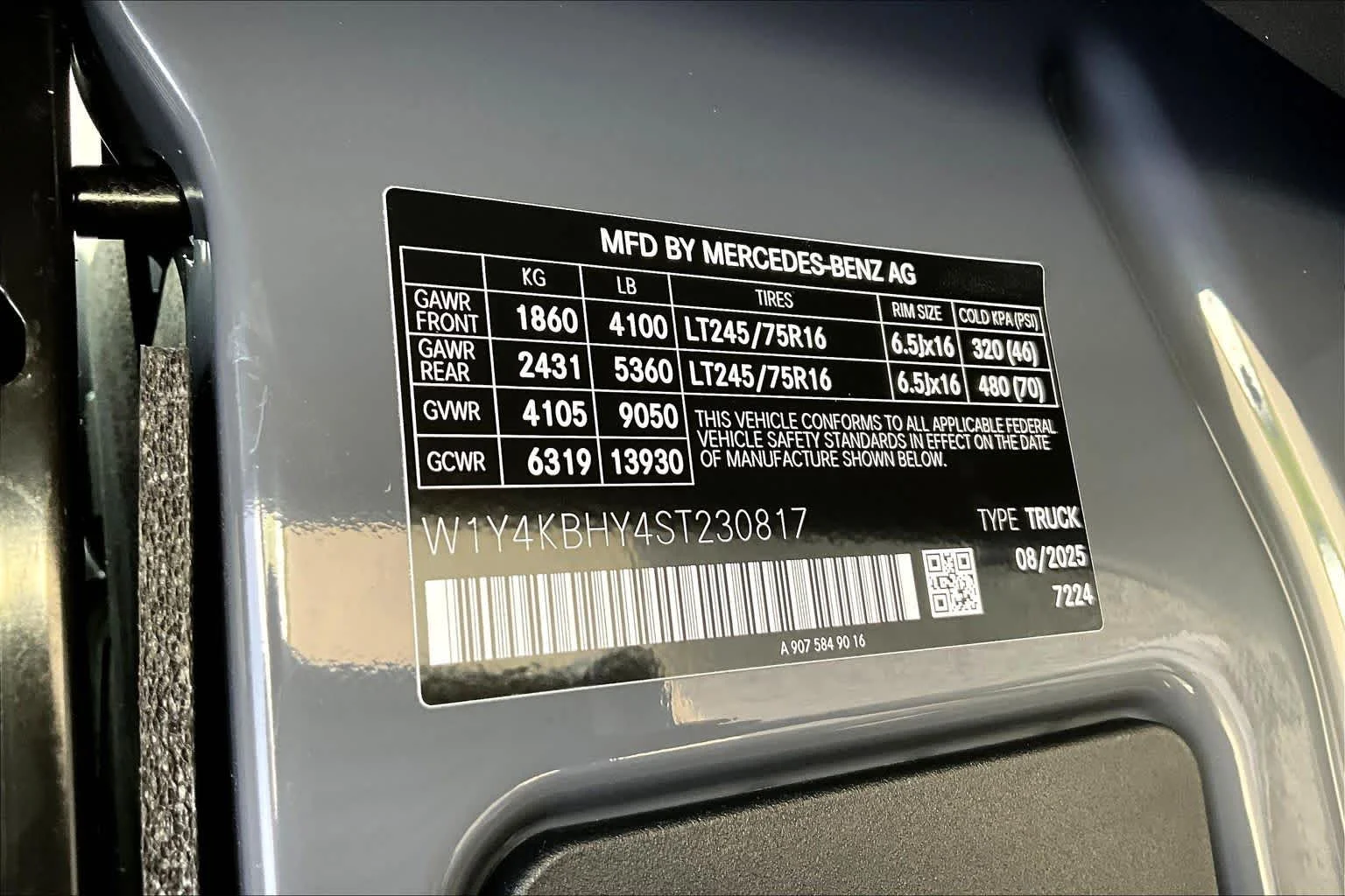New 2025 D03/High roof Mercedes-Benz  image 13