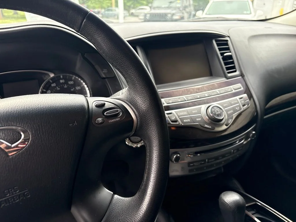 Used 2014 Gray INFINITI Base image 5