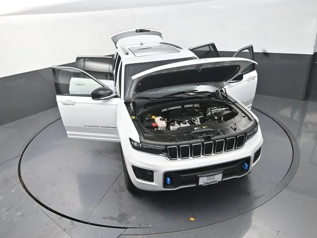 Used 2023 White Jeep Overland 4xe image 32