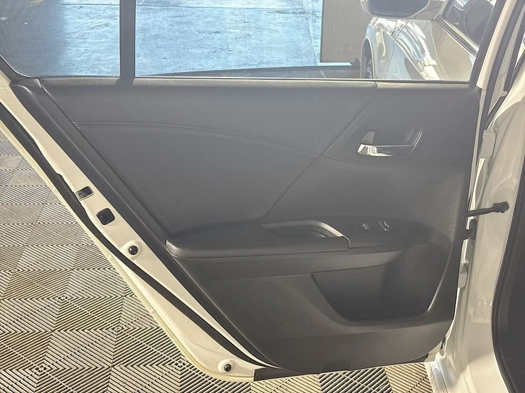 Used 2017 White Honda Touring image 20