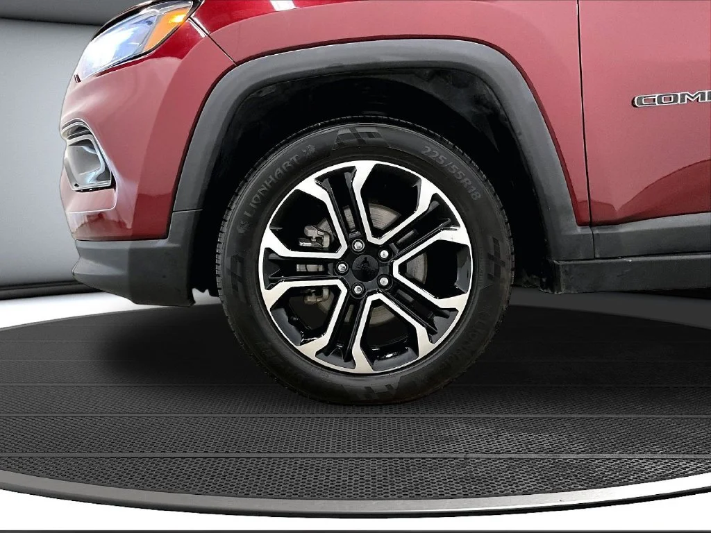 Used 2022 Red Jeep Limited image 33