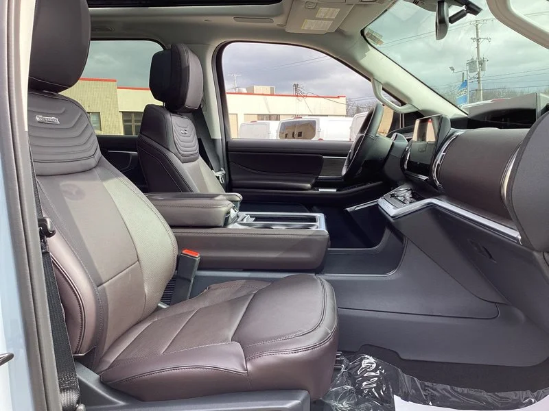 New 2026 Glacier Gray Metallic Tri-Coat Ford Platinum® image 28
