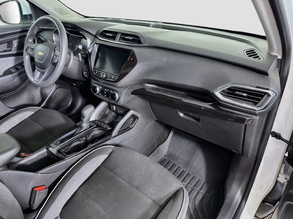 Used 2023 White Chevrolet LT image 26