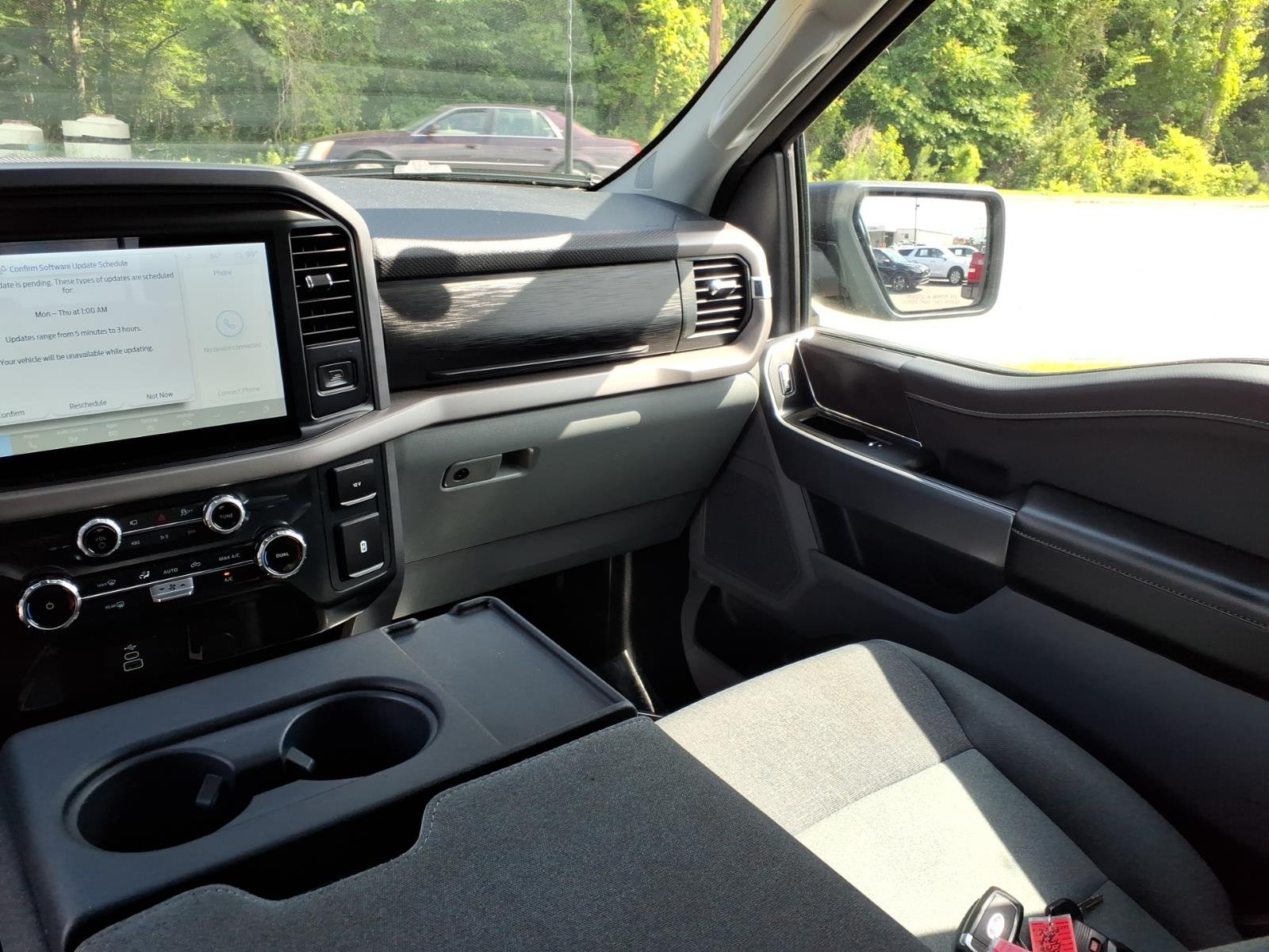 Used 2025 Black Metallic Ford XLT image 16