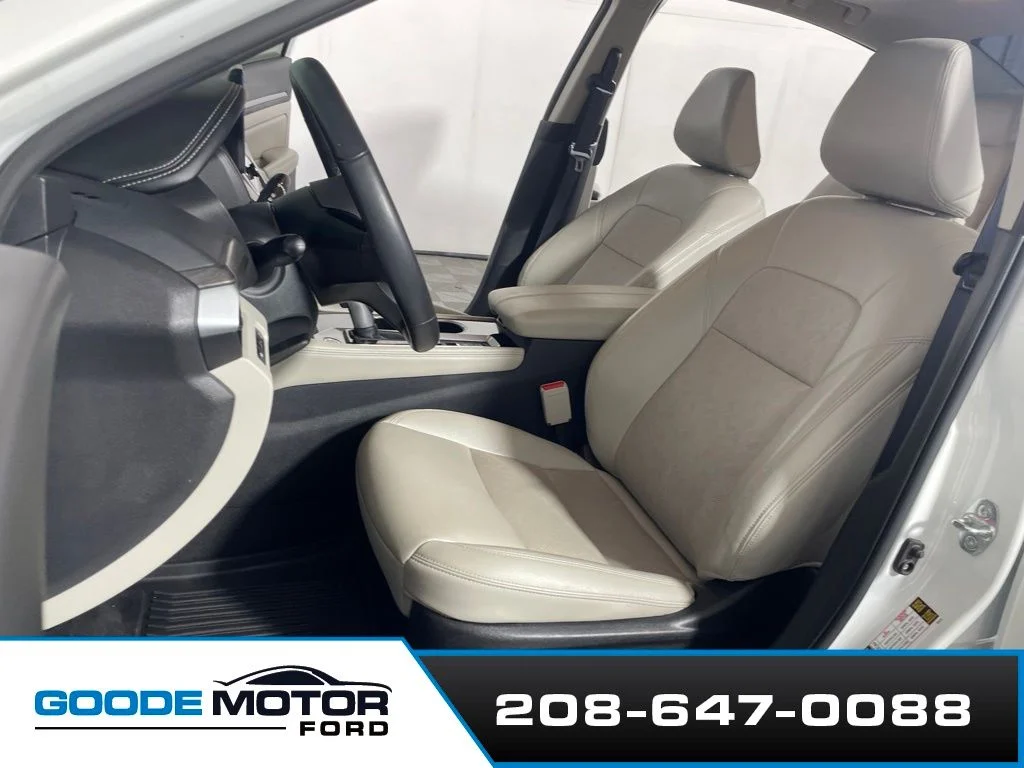 Used 2024 White Nissan 2.5 SL image 10
