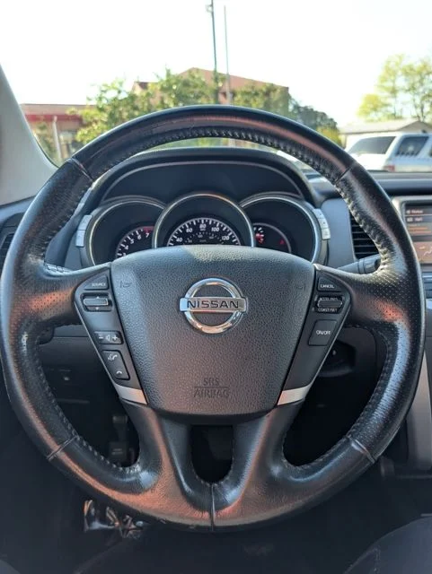 Used 2012 Silver Nissan SV image 10