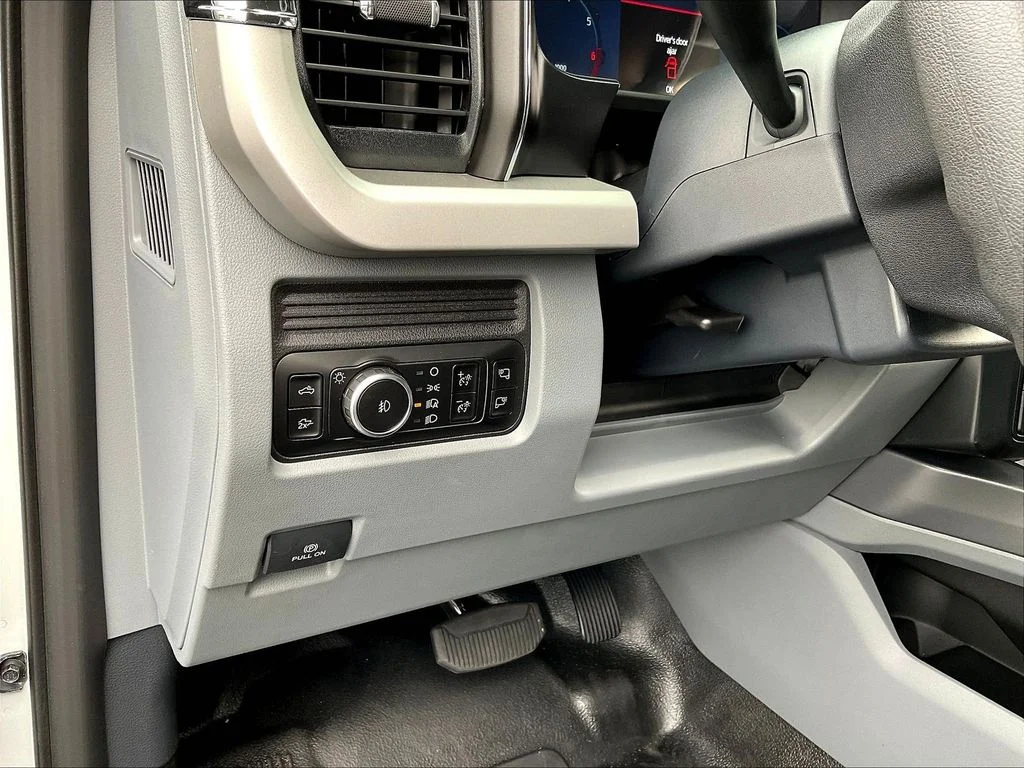 New 2026 Avalanche Ford F-250® XLT image 31