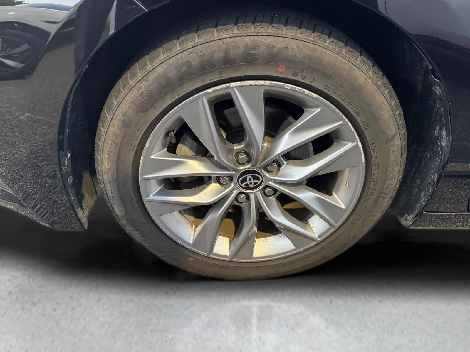 Used 2022 Midnight Black Metallic Toyota XLE image 2