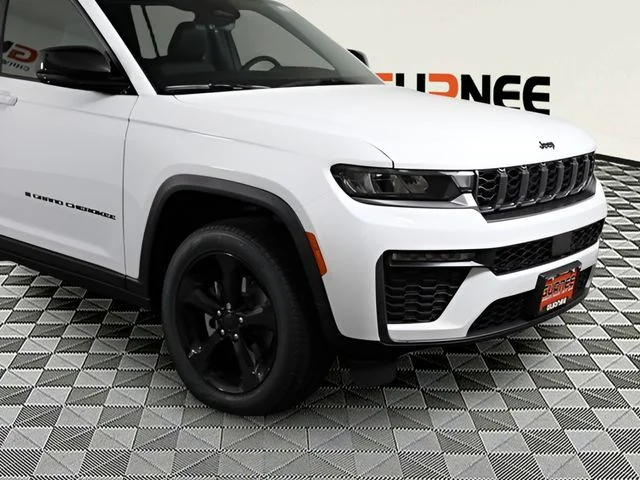New 2026 Bright White Clear-Coat Exterior Paint Jeep Limited image 20