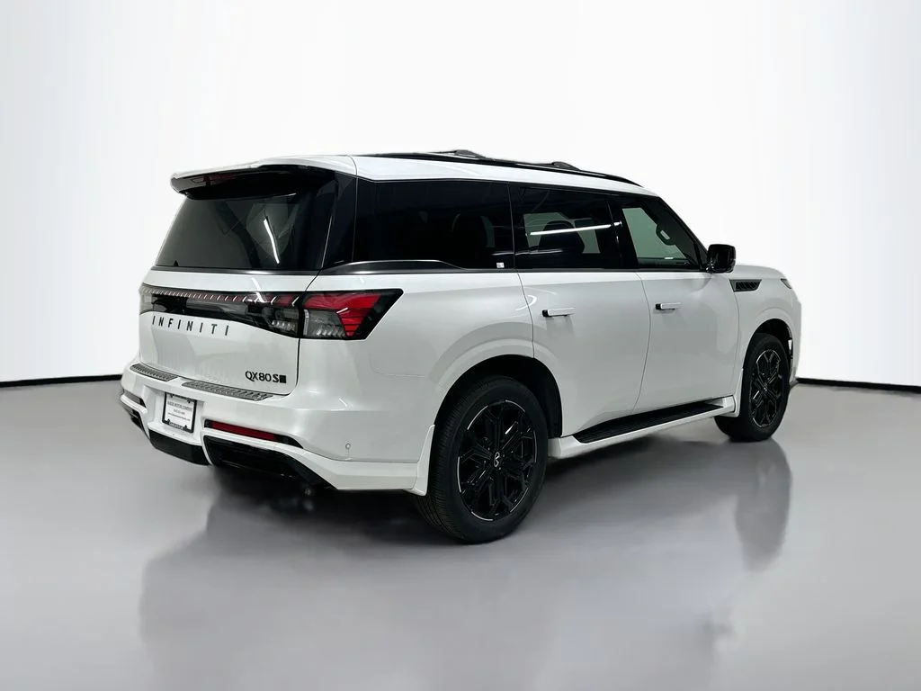 Certified Used 2026 White INFINITI SPORT image 9