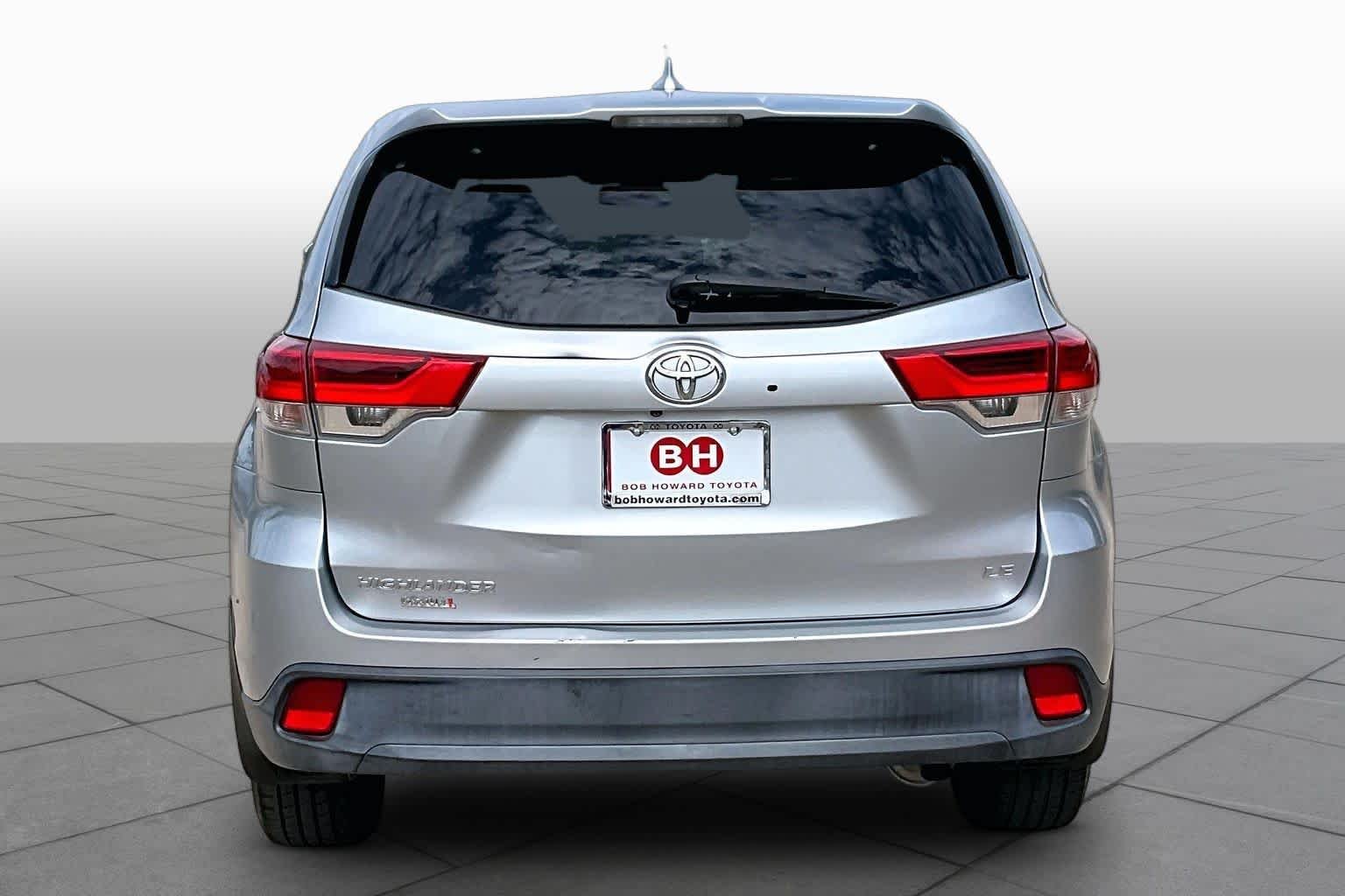 Used 2018 Celestial Silver Metallic Toyota LE Plus image 5