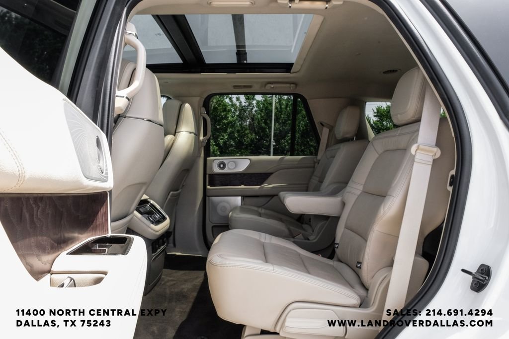 Used 2021 White Lincoln Reserve image 47