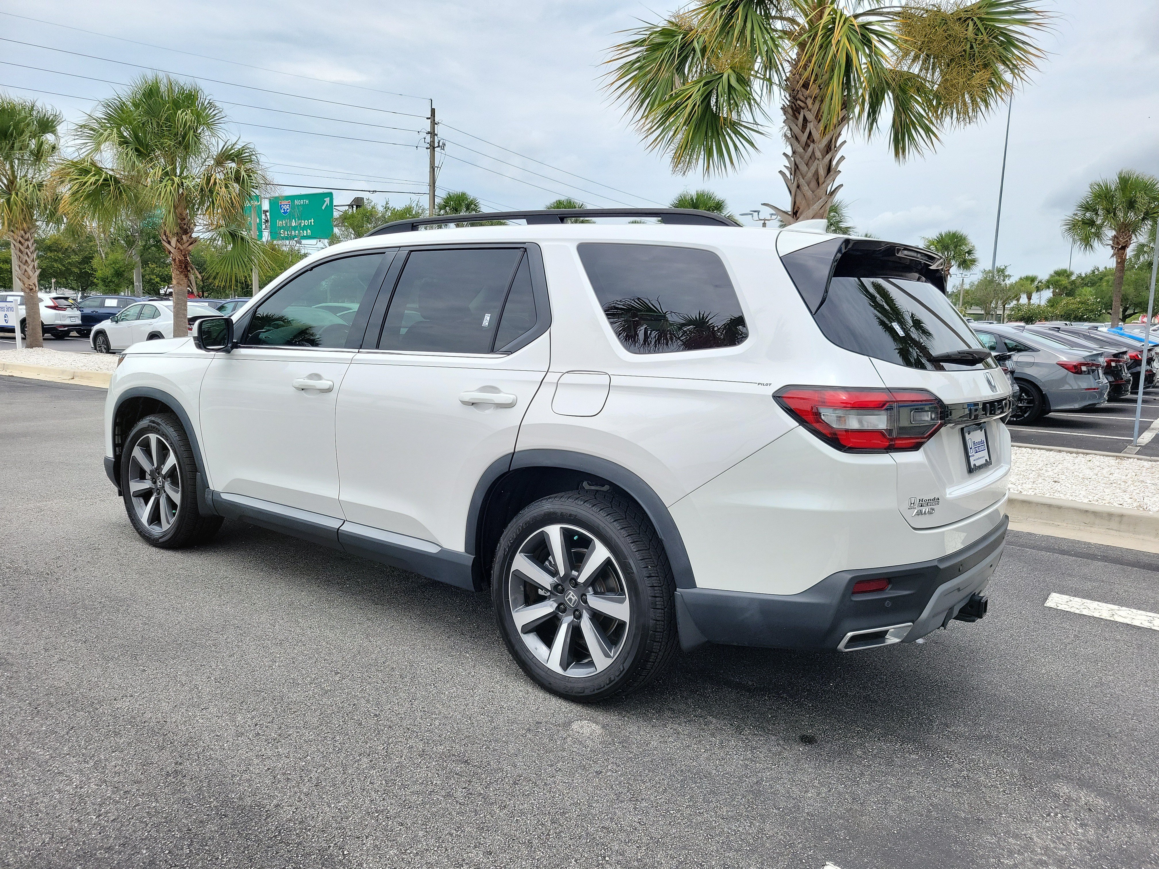 Certified Used 2023 Platinum White Pearl Honda AWD ELITE image 45