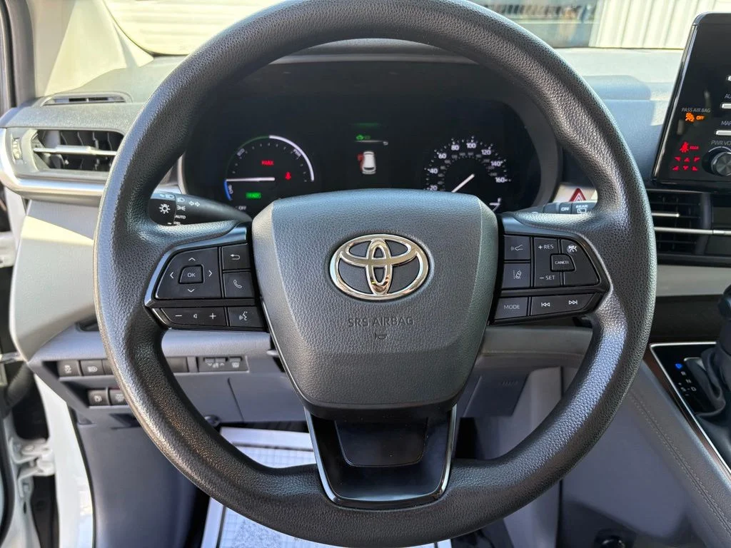 Used 2023 White Toyota LE image 20