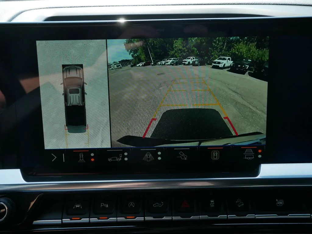 Used 2026 Gray Chevrolet LT image 27