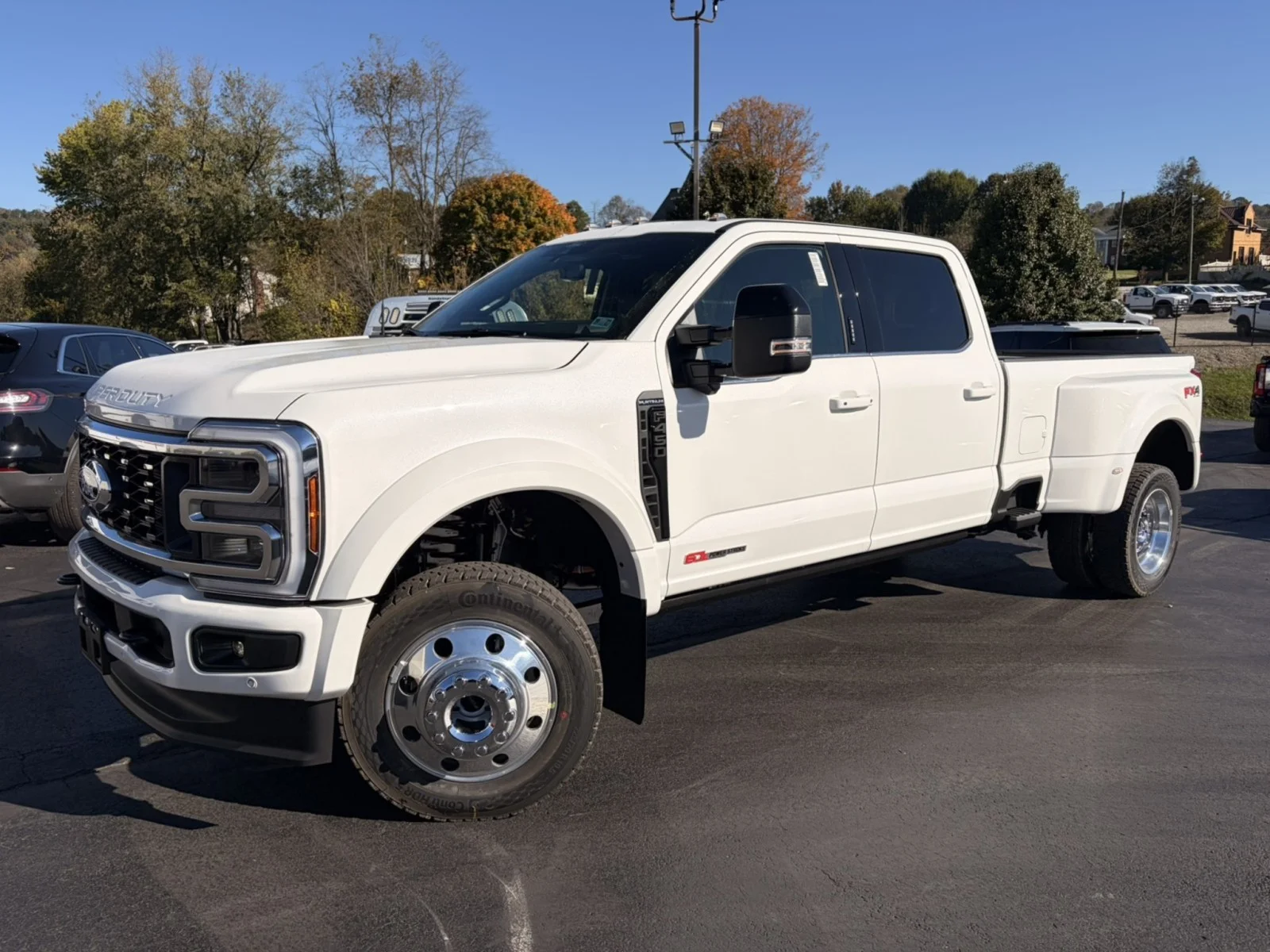 New 2027 Star White Metallic Tri-Coat Ford F-450® Platinum® image 2